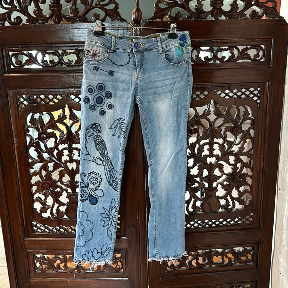 Desigual Embroidered Skinny Jeans with Parrot and Flowers Size 28